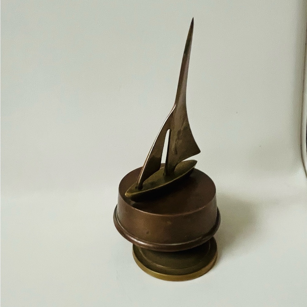Vintage Brass Sailboat Sculpture - Picture 5 of 12